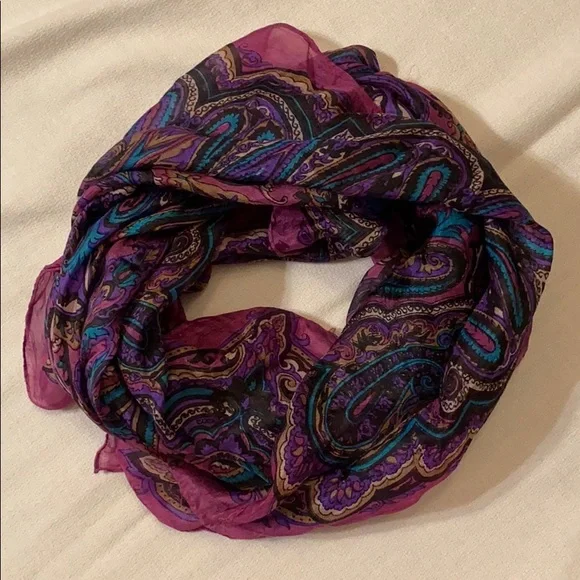 AUTHENTIC LARGE SILK PAISLEY SCARF FROM INDIA ⭐️⭐️⭐️⭐️⭐️ - Picture 5 of 7